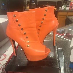 Peep toe coral heels